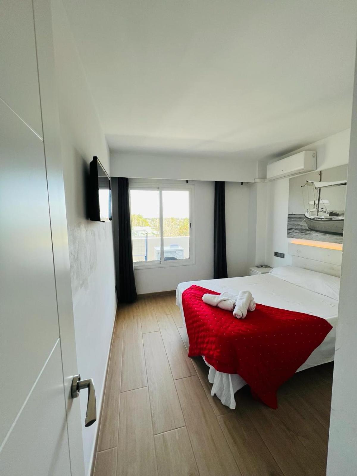Bright Apartment In Puerto Alcudia Port de Alcudia  Buitenkant foto