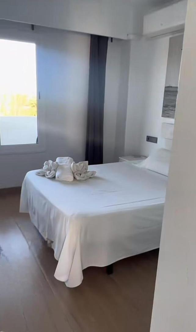 Bright Apartment In Puerto Alcudia Port de Alcudia  Buitenkant foto